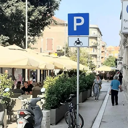 Heart Of With Free Private Parking Apartment Pula