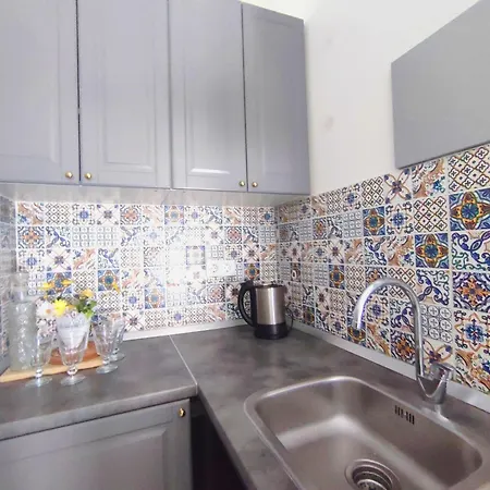 Heart Of With Free Private Parking Apartment