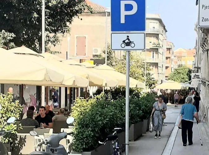 Heart Of With Free Private Parking דירה פולה